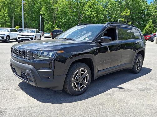 Diamond Black 2026 Jeep Cherokee LAREDO/LIMITED