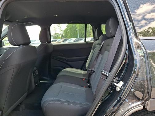Diamond Black 2026 Jeep Cherokee LAREDO/LIMITED
