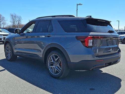 Carbonized Gray Metallic 2026 Ford Explorer ST-Line