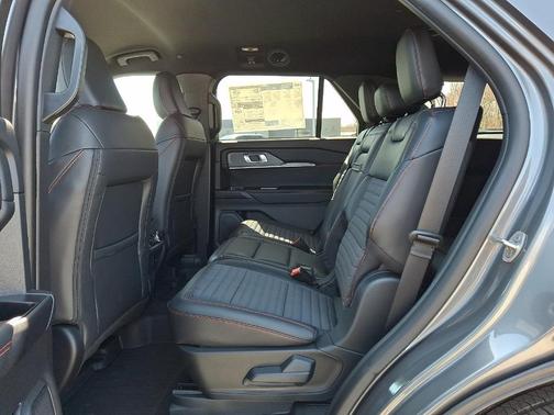 Carbonized Gray Metallic 2026 Ford Explorer ST-Line