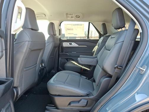 Vapor Blue Metallic 2026 Ford Explorer Active
