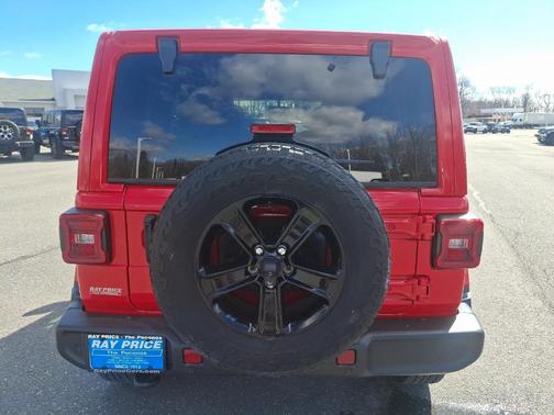 2021 Jeep Wrangler Unlimited Sahara Altitude