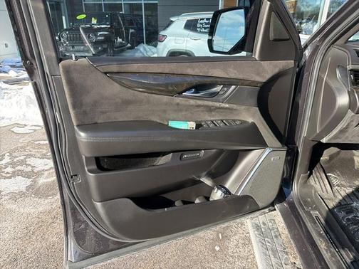 2017 Cadillac Escalade Platinum