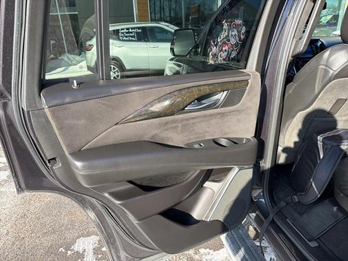 2017 Cadillac Escalade Platinum