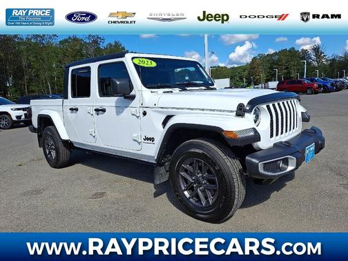 2023 Jeep Gladiator Sport