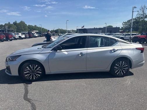Brilliant Silver Metallic 2024 Nissan Altima 2.5 SV