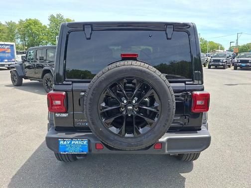 Black Clearcoat 2025 Jeep Wrangler 4xe Sahara