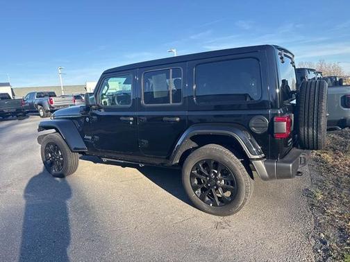 Black Clearcoat 2025 Jeep Wrangler 4xe Sahara