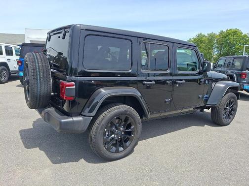 Black Clearcoat 2025 Jeep Wrangler 4xe Sahara
