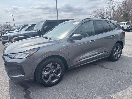 Carbonized Gray Metallic 2024 Ford Escape ST-Line