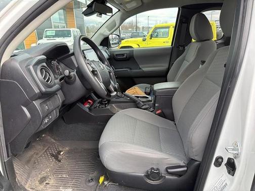 2022 Toyota Tacoma SR