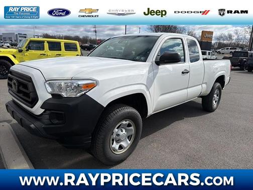 2022 Toyota Tacoma SR