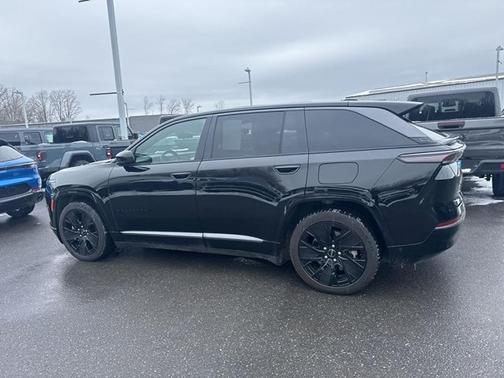 2024 Jeep Wagoneer S Launch Edition