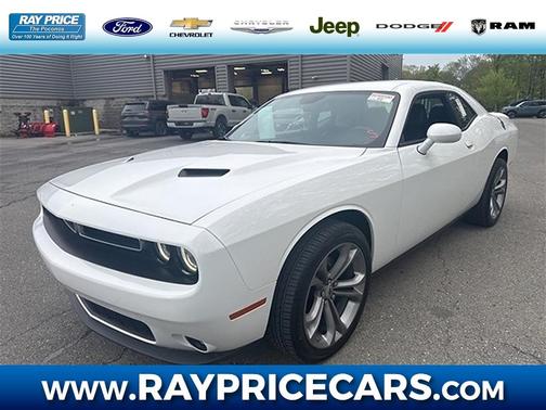 2022 Dodge Challenger SXT