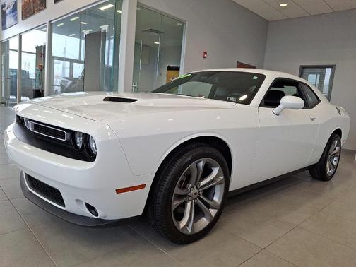 2022 Dodge Challenger SXT