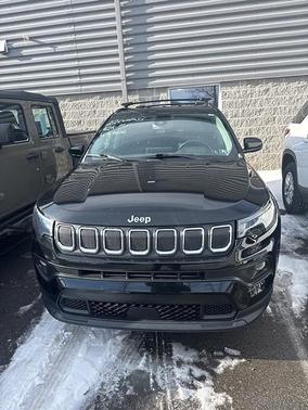 2022 Jeep Compass Latitude Lux