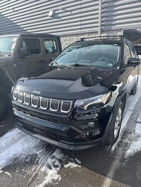 2022 Jeep Compass Latitude Lux