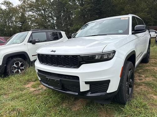 2022 Jeep Grand Cherokee L Laredo