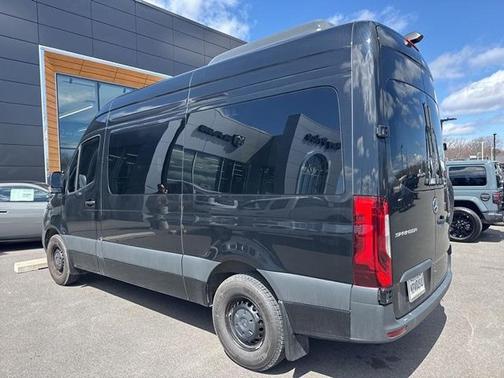 2025 Mercedes-Benz Sprinter 2500 144 WB Standard Roof Passenger
