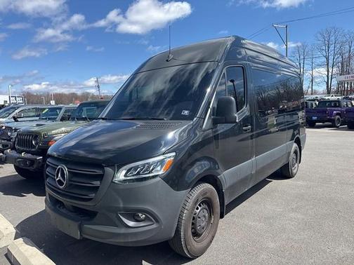 2025 Mercedes-Benz Sprinter 2500 144 WB Standard Roof Passenger