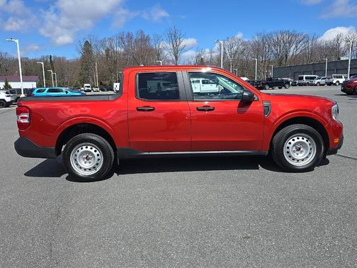 Hot Pepper Red Metallic Tinted Clearcoat 2024 Ford Maverick XLT