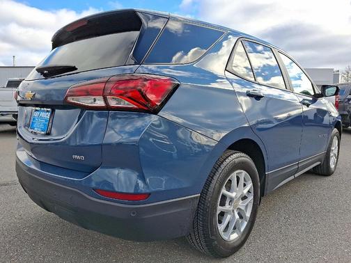 2024 Chevrolet Equinox LS