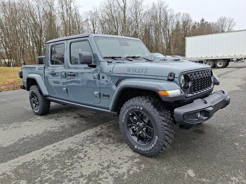 2026 Jeep Gladiator Sport