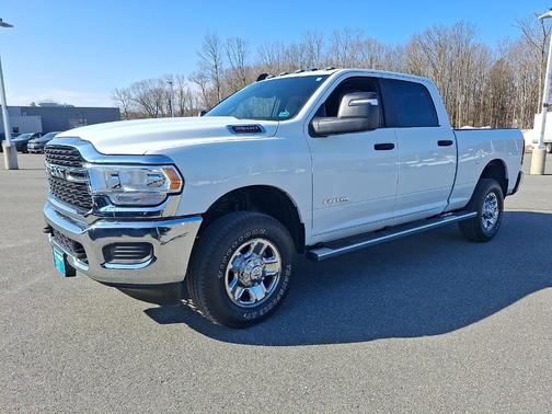 Bright White Clearcoat 2024 RAM 3500 Big Horn