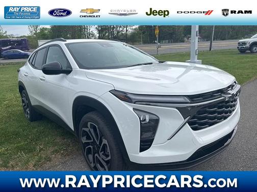 Summit White 2025 Chevrolet Trax 2RS