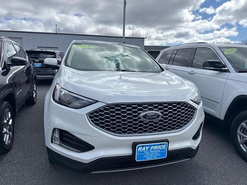 White Metallic 2023 Ford Edge SEL