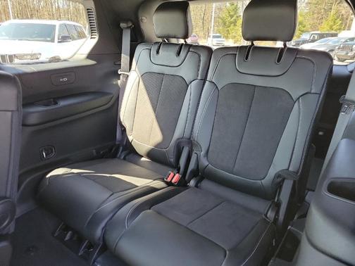 2024 Jeep Grand Cherokee L Laredo