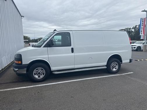 2023 GMC Savana 2500 Work Van