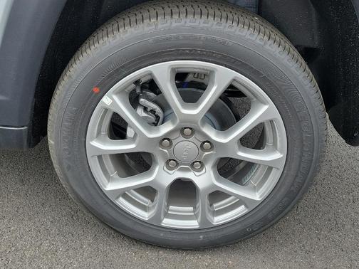 2024 Jeep Compass Latitude Lux