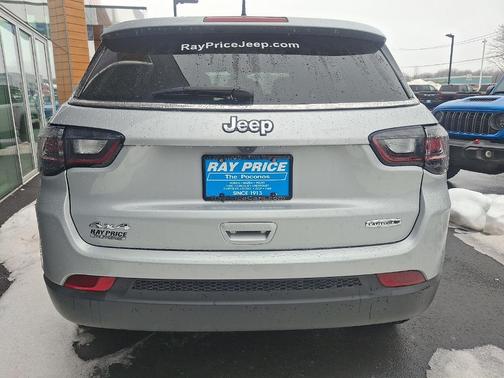 2024 Jeep Compass Latitude Lux