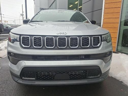 2024 Jeep Compass Latitude Lux