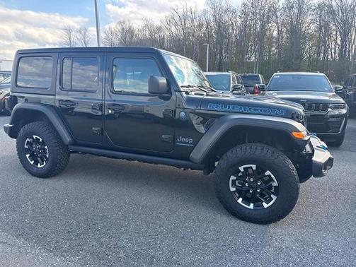Black Clearcoat 2025 Jeep Wrangler 4xe Rubicon