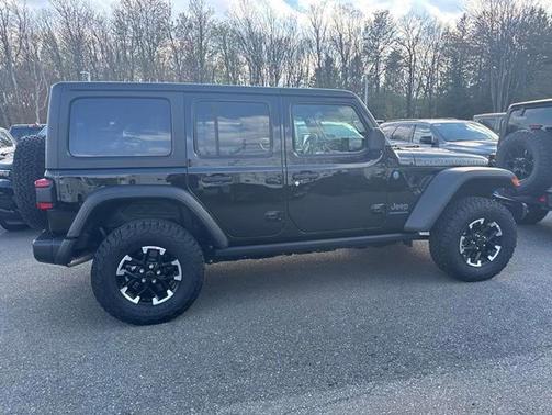 Black Clearcoat 2025 Jeep Wrangler 4xe Rubicon