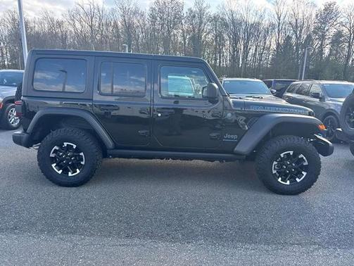 Black Clearcoat 2025 Jeep Wrangler 4xe Rubicon