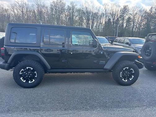 Black Clearcoat 2025 Jeep Wrangler 4xe Rubicon