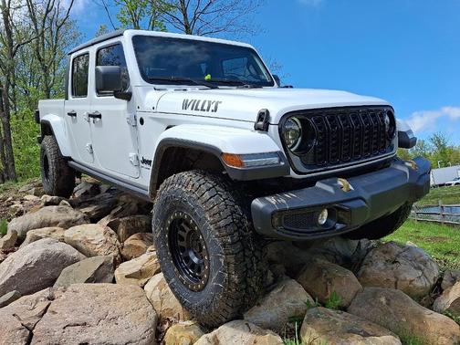 2025 Jeep Gladiator Sport