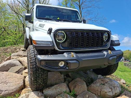 2025 Jeep Gladiator Sport