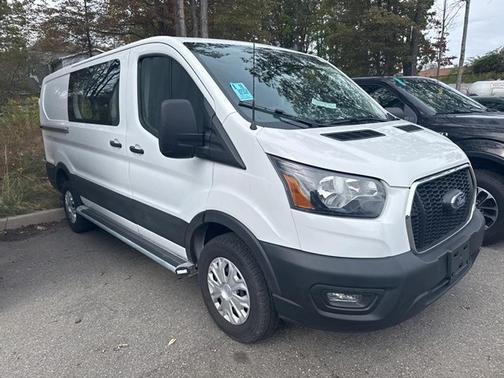 2023 Ford Transit-250 