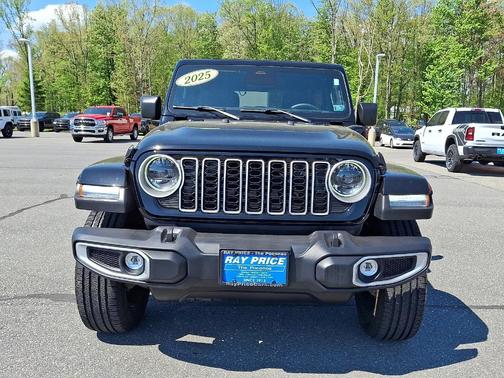 Black Clearcoat 2025 Jeep Wrangler 4xe Sahara