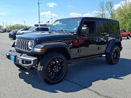 Black Clearcoat 2025 Jeep Wrangler 4xe Sahara