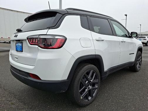 2026 Jeep Compass Limited Altitude