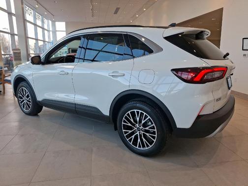 2025 Ford Escape PHEV