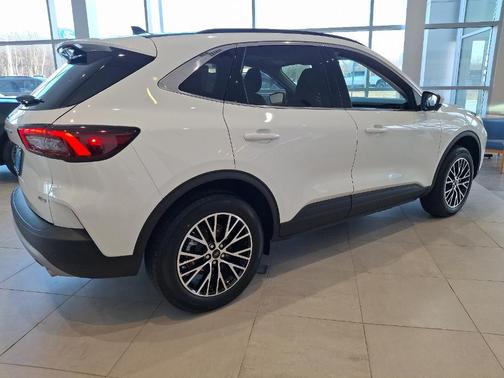 2025 Ford Escape PHEV