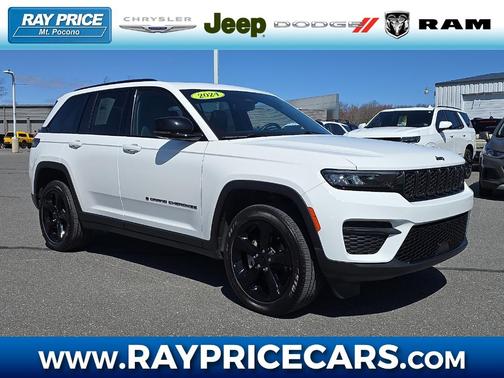 2024 Jeep Grand Cherokee Laredo