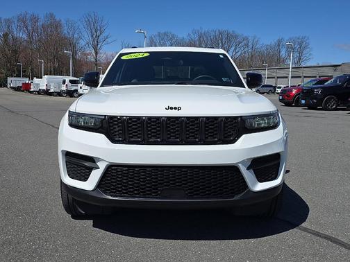 2024 Jeep Grand Cherokee Laredo