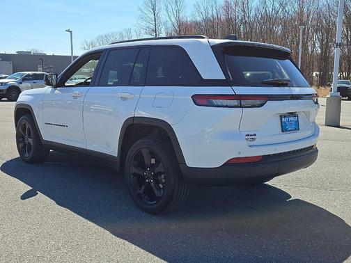 2024 Jeep Grand Cherokee Laredo